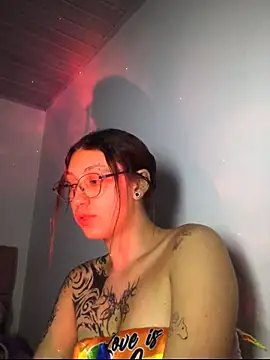 Violet_Monroe_
