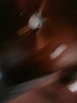 ArijeaneSub0514 Momentaufnahme des Live-Raums auf Stripchat