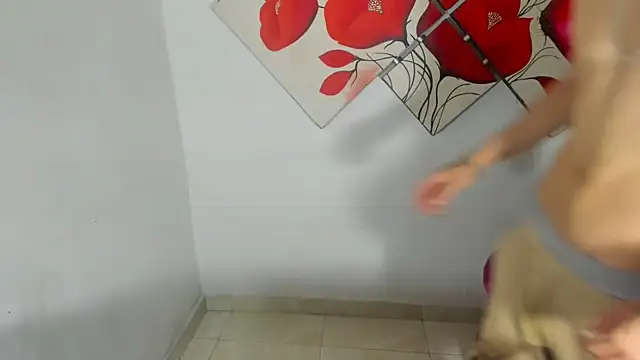 Jesshot_bigcock20cm