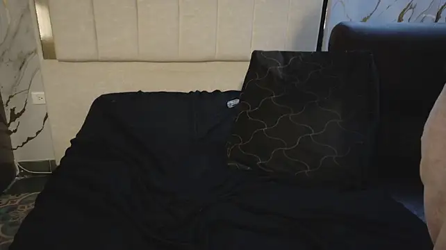 alanis_22