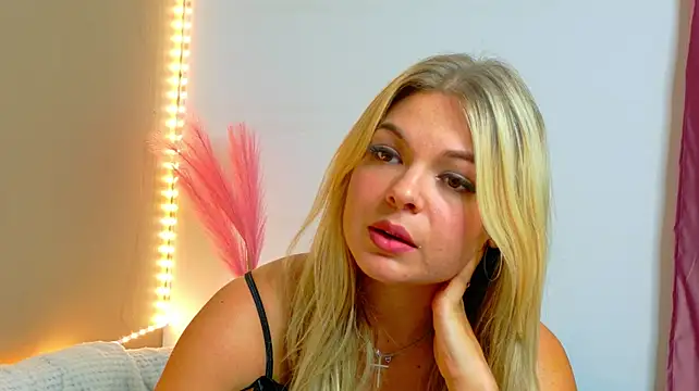Pamellaa_