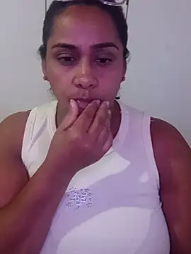 annie_maracas