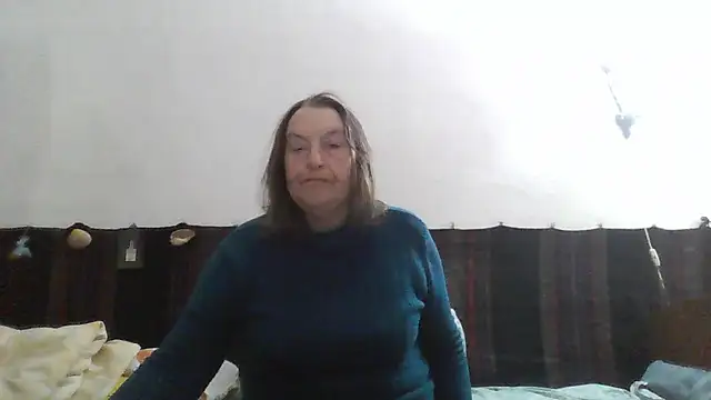 AnnaLive570 live cam on StripChat