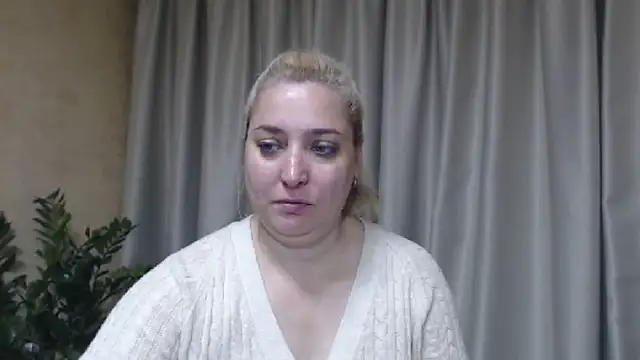 sweetpussy13 webcam