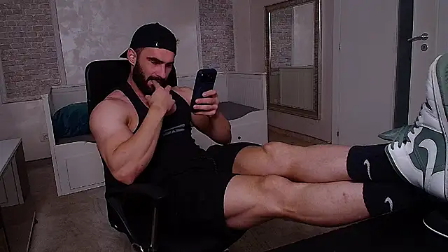 MicahLane live cam on StripChat
