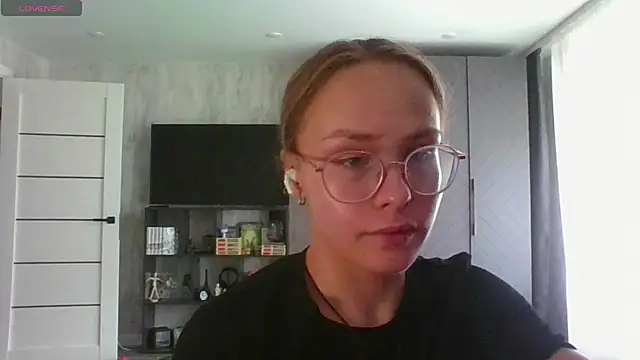 Annie_Cohn live cam on StripChat