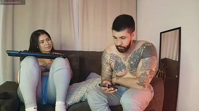 Alyssa_and_DAngelo webcam