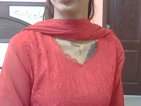 YOUR__ALLY live cam on StripChat