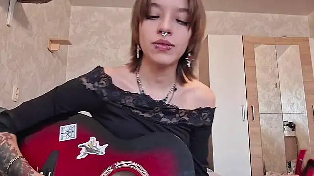 MicaHiscock webcam
