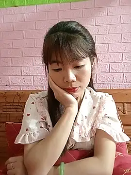 AmyLinee01 live cam on StripChat