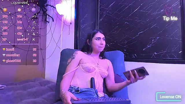 lucyfer_gpp live cam on StripChat