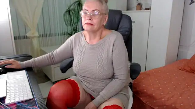Ghertrude52 live cam preview