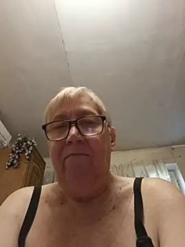 Molli1408 live sex cam