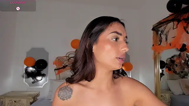 hade_miller live cam on StripChat