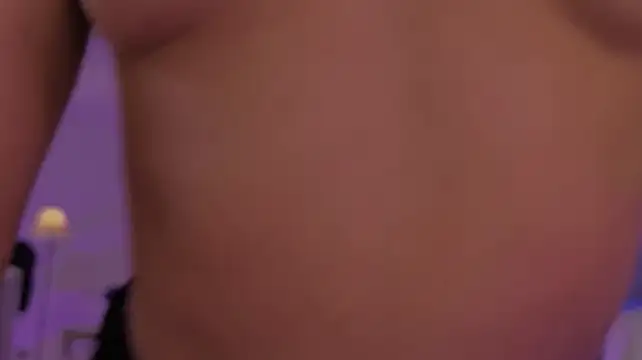 ErikaBenz_ live cam on StripChat