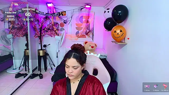 Maggy_t18 live cam on StripChat