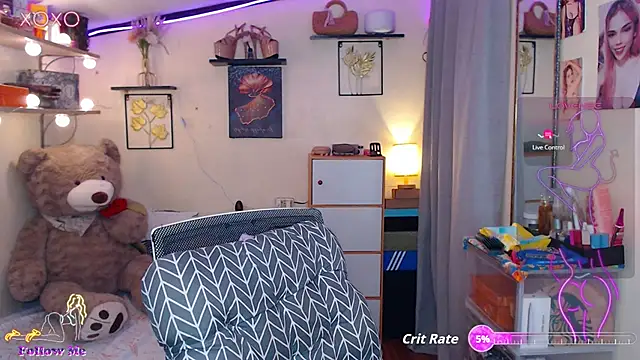 izabella_moore