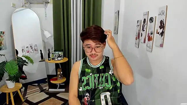 GabinJuicyHugeCock