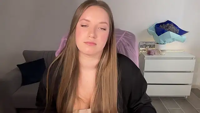 EvaMaddison live cam on StripChat