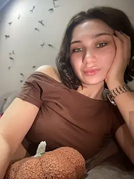 QuitieLia live cam on StripChat