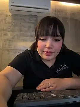 hinata_dolly live cam on StripChat