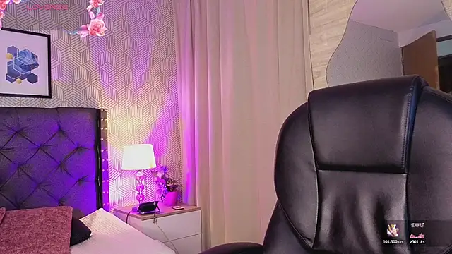 ariana__rosse live cam on StripChat