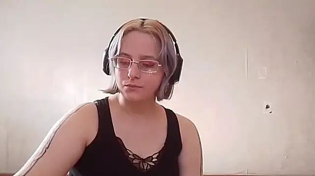 BreanneRadley live cam on StripChat