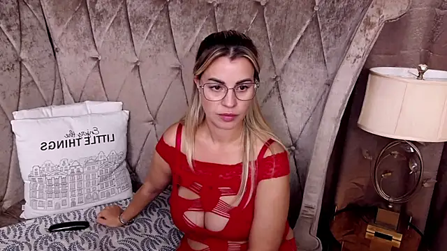 BustyGizelle