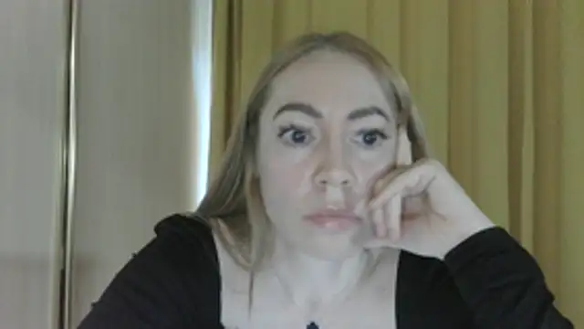 LensyTourels live cam preview