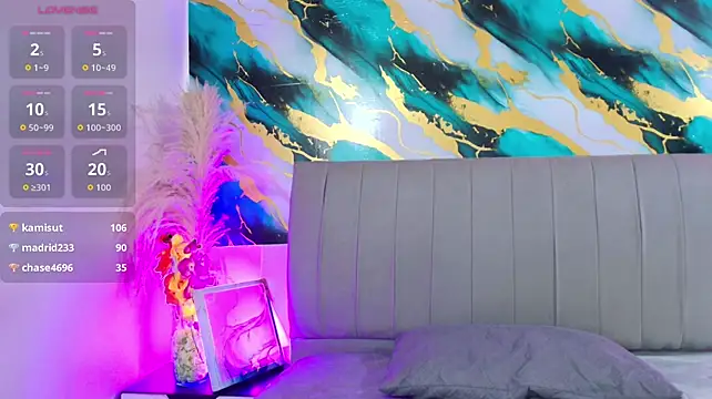 Zoe_Bloom__