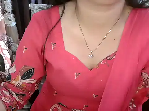 _chitranshi live cam on StripChat
