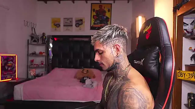 logan_hugh8 live cam preview