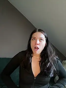 twohotgirl