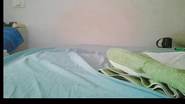 canarito18 live cam on StripChat