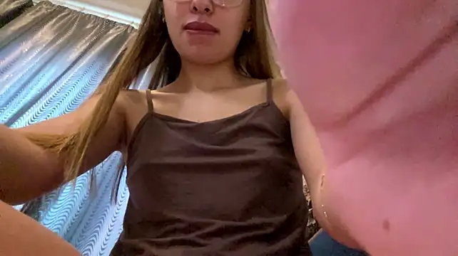 ZelmaBonato live cam on StripChat