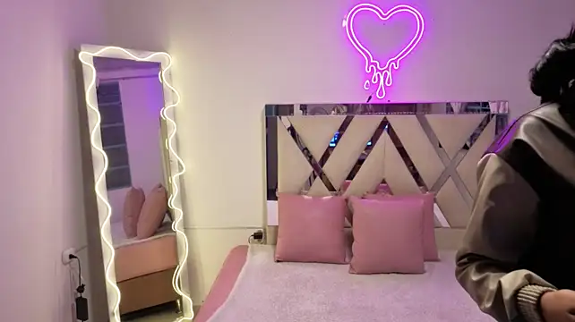 VALENBLOOM_TAY