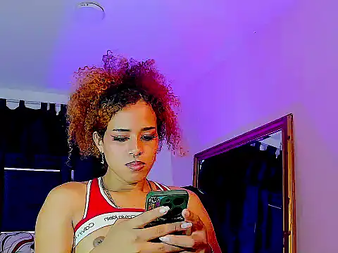 charlottee_-