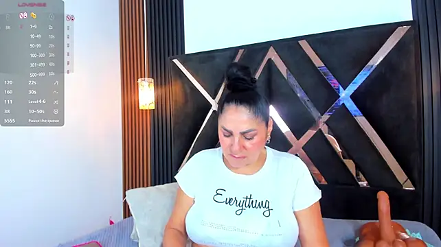 carlota_curvy