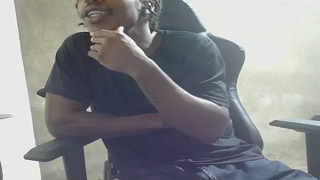 Larry-n-clouds