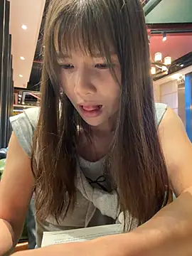 Fire-18 live cam on StripChat