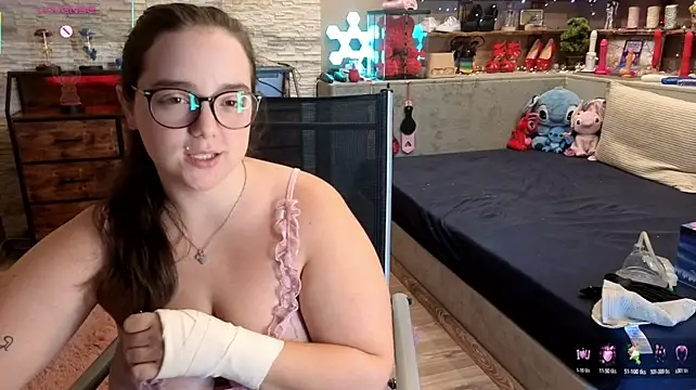 Kimberly-Caprice webcam