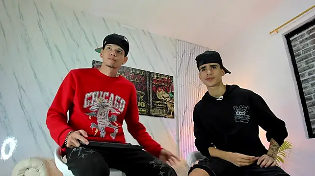 COOL_BOYS2 webcam