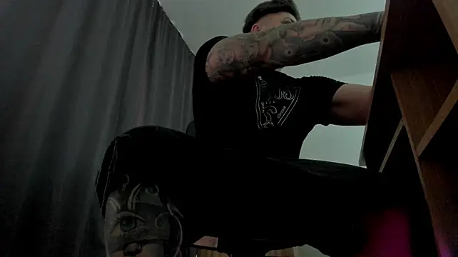 Tonywinston on Stripchat