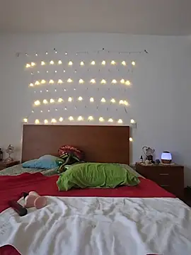 hotbrunettemass live cam