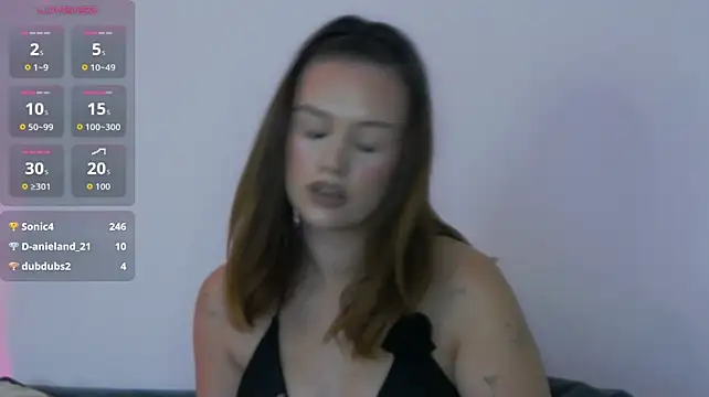 ErikaPinkyy live cam on StripChat