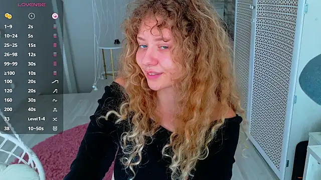 Milounee live cam on StripChat
