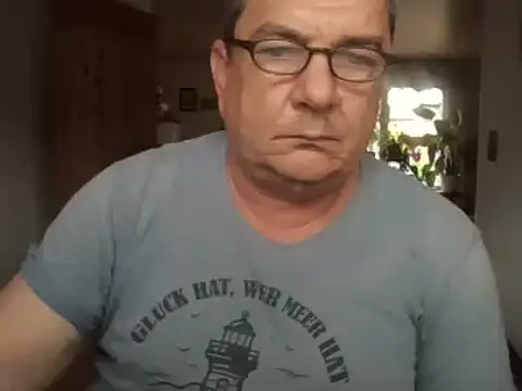 Nobbie444 live cam on StripChat