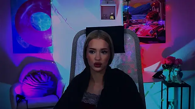 AngelaHolmes