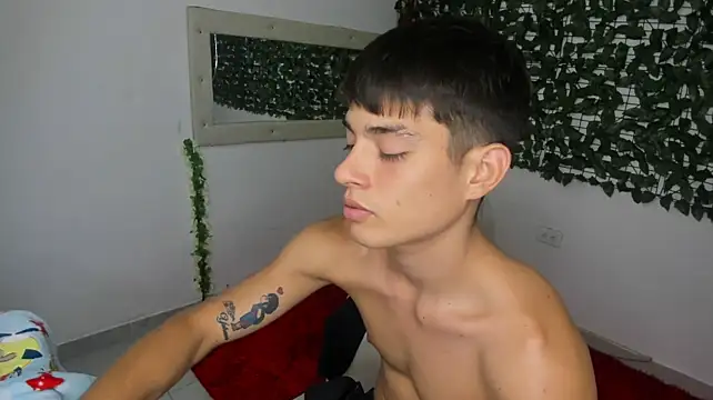 The_beby_guy live cam preview