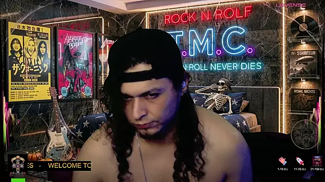 chino_roz live cam on StripChat